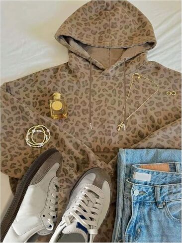 Floerns Women's Leopard Print Hooded Sweatshirts Y2k Cheetah Drawstring Pullover Tops in Saudi Arabia