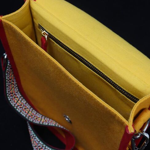 Handmade Beaded Bag| Native American Style Crossbody Handbag| Czech Glass Beads Shoulder Bag| Unisex Handbag| in Kuwait