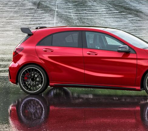 استبدال جناح المفسد على السطح الخلفي لـ Mercedes Benz 2013-2018 A180 W176 A200 A250 A260 Hatchback AMG45 ، Gloss Black in Saudi Arabia