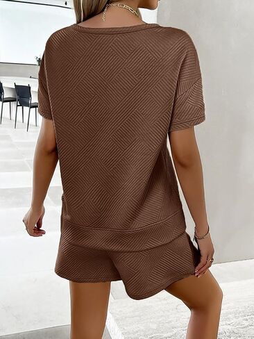 Women's Two-Piece Lounge Set Short Sleeved Top and Casual Pajamas Shorts Casual Sweatsuit Outfit with Pockets in Kuwait