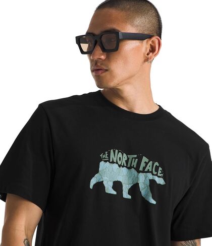 The North Face Men Evolution Tnf Bear Short Tee | قميص القطن مع تصميم جرافيك ، وضع في الأكمام ، طوق مضلع in Saudi Arabia