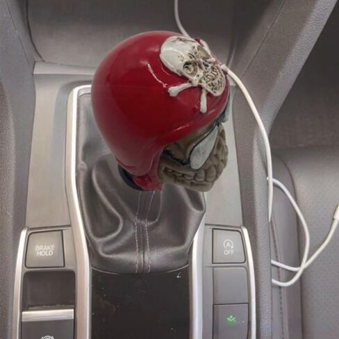 Skull Head Gear Shift Gear Gear Shift مقبض - طراز هيكل عظمي طيار MT Car Gear Stick Head - احصل على معظم عمليات الإرسال التلقائية اليدوية (أحمر) in Kuwait