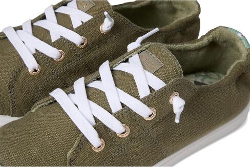 Roxy Women's Bayshore Plus Sneaker in Saudi Arabia