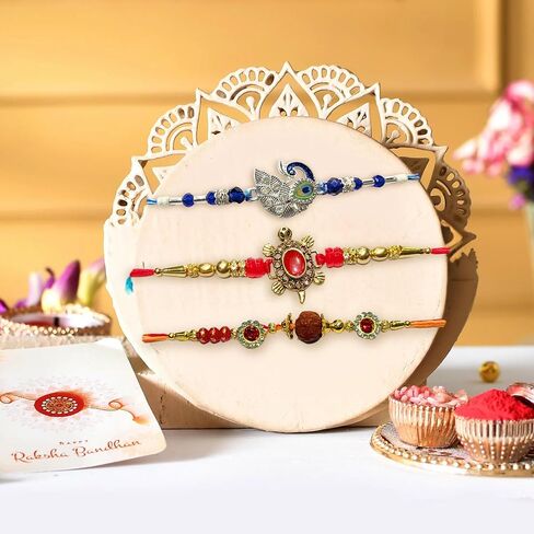 مجموعة Rakhi التقليدية من 3 لراخشا بانهان - خيوط مصممة راخي التي تضم الطاووس والسلحفاة ورودراكشا - حزمة هدايا احتفالية مصنوعة يدويًا in Saudi Arabia