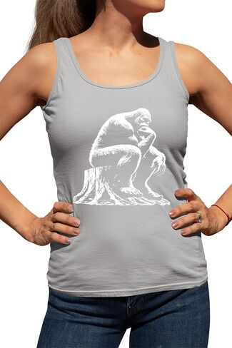 اذهب إلى كل شيء مفكر Bigfoot Sasquatch على جذع شجرة مضحكة Flowy Flowyless Fluged Sancle Top T-Shirt in Saudi Arabia