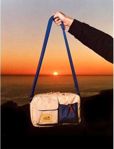 Bag Long Weekend Santa Fe Bag - حقيبة سفر كروسة مقاومة للتجول في كاميرات الأفلام 35 ملم ، والضروريات ، والحمل اليومي in Kuwait