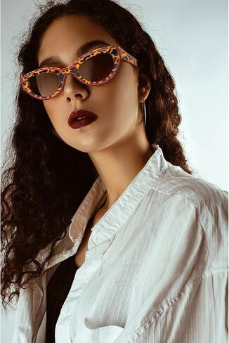 LJCZKA Retro Oval Sunglasses for Women Vintage 90s Cat Eye Sun Glasses Trendy Small Oval Cateye Line Shades in Saudi Arabia