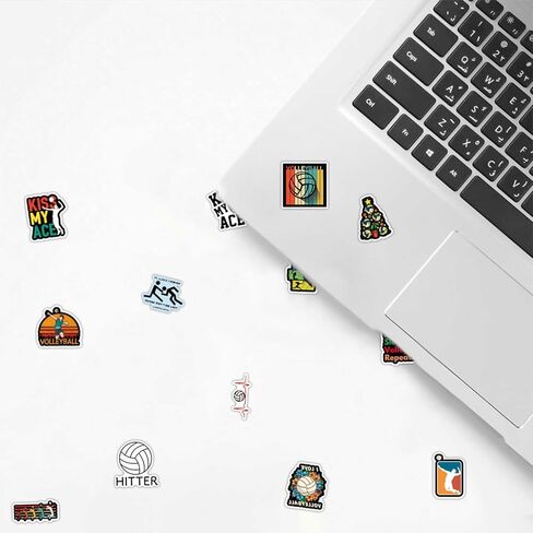 100pcs ملصقات رياضية لكرة القدم لزجاجة ماء ، هدية كرة قدم بارد فينيل مقاوم للماء للأطفال في سن المراهقة صبي البالغين البالغين. in Kuwait