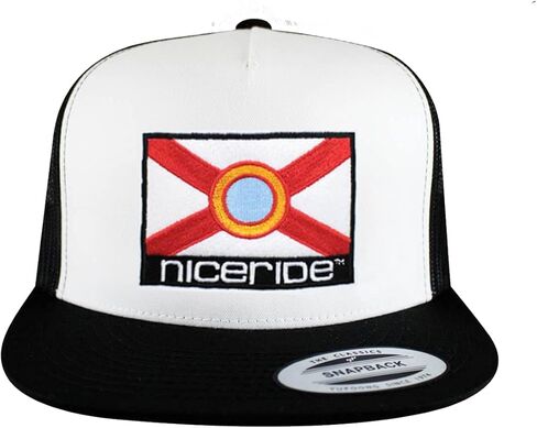 للجنسين البالغين شقة in Kuwait