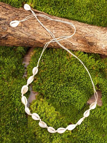 MINACHI Bohemian Cowrie Shell Choker Necklace, White Cord, Boho Summer Beach Shell Jewelry Gift for Women in Saudi Arabia