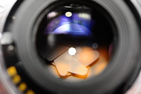 عدسة Minolta AF 50 مم F1.7 كاملة الإطار لكاميرات Sony/Minolta SLR DLSR (متجددة) in Saudi Arabia