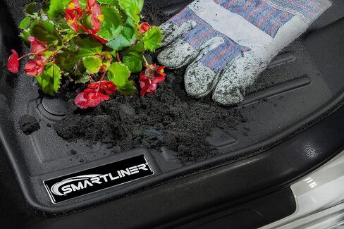 Smartliner Custom Fit Floor Mats 2 صف بطانة متوافقة مع 2007-2013 شيفروليه سيلفرادو 1500 in Kuwait