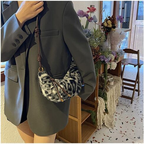 Leopard Fluffy Sling Dumpling Bag Cheetah Print Fuzzy Furry Shoulder Crossbody Crescent Bag Leopard Plush Horn Bag in Kuwait