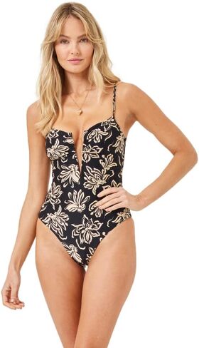 بدلة سباحة نسائية من قطعة واحدة من L*Space من Roxanne in Kuwait