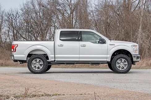 Rough Country 3" Lift Kit w/M1 Struts for 2014-2020 Ford F-150 4WD - 54540 in Saudi Arabia