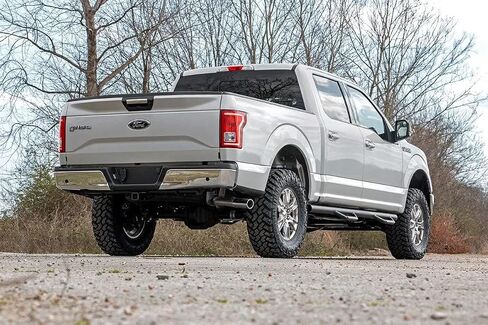 Rough Country 3" Lift Kit w/M1 Struts for 2014-2020 Ford F-150 4WD - 54540 in Saudi Arabia