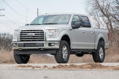 Rough Country 3" Lift Kit w/M1 Struts for 2014-2020 Ford F-150 4WD - 54540 in Saudi Arabia