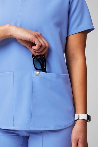 Fabletics Women's Method 2-Pocket Scrub Top - MotionTech, 4-Way Stretch, Wrinkle-Resist, Anti-Shrink in Kuwait