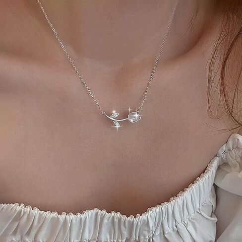 Vintage Tulip Flower Necklace With Rhinestone Pendant - Crystal Choker Gold Small Chain Jewelry for Women in Saudi Arabia