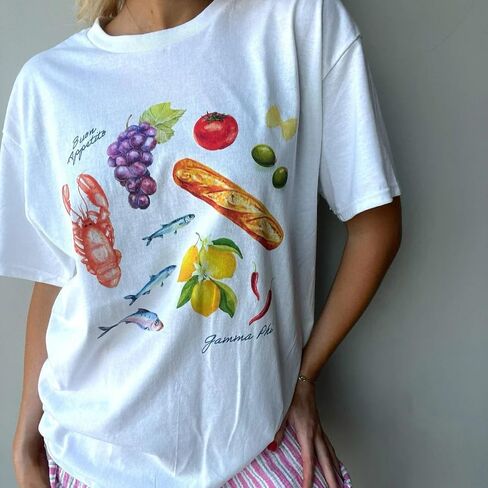 Cute Strawberry Beach Shirts Oversized Graphic Tees Women Short Sleeve Y2k Summer Tops 2000s Aesthetic Preppy Clothes in Saudi Arabia