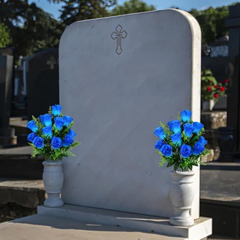 زهور المقبرة الاصطناعية ، زهور نصب تذكاري القبور ، مجموعة من 2 باقة الورود الاصطناعية مع مزهرية لزخارف مقابر المقابر (الأزرق) in Kuwait