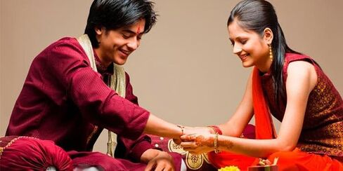Rakhi/Rakhi من أجل الأخ/Rudraksha Rakhi/Ganesh Laxmi Coin Gift Premium Rakhi/Rakhi Bracelet/Rakhi for Brother and Bhabhi/Rakhi in Kuwait