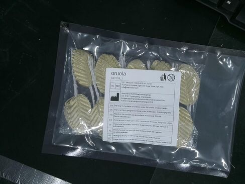 200pcs Gold Leaves Artificial Flowers,Artificial Silk Leaves, Fake Leaves with Stems Crafts Fake Faux Wired Single Leaf for DIY Crafts Floral Arrangements Home Kitchen Wedding Party Decorations in Kuwait