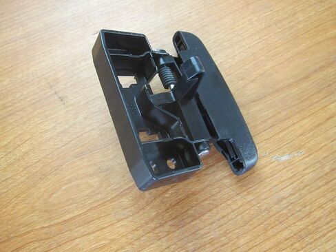 Mopar 2018-2020 Jeep Wrangler JL Armrest Console Lid Latch New OEM in Saudi Arabia