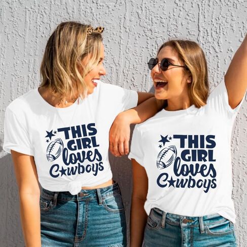 قميص كرة قدم عتيقة يوم لعبة Tshirt Sunday Funday Shirt هذه الفتاة تحب رعاة البقر طباعة أعلى قمصان كرة قدم عارضة in Kuwait