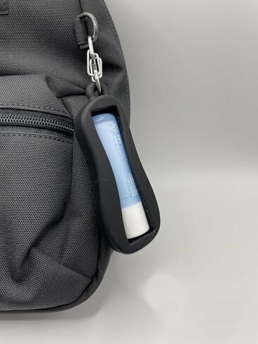 سلسلة مفاتيح 2-in-1 للشفاه مع حزام معصم-يناسب معظم مسكنات الشفاه ، مثالية للتنقل-SkyBlue العميق in Kuwait