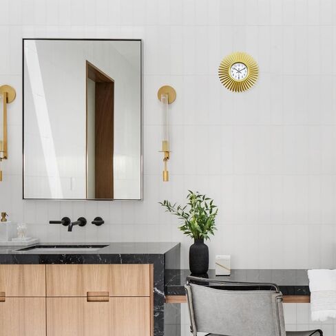 ساعة حائط صغيرة ، ساعة حائط ذهبية بحجم 10 بوصات ، بطارية زخرفية خمر في منتصف القرن in Kuwait