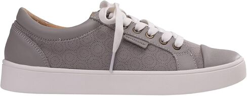 REVITALIGN Women's Mallory Sneaker in Saudi Arabia