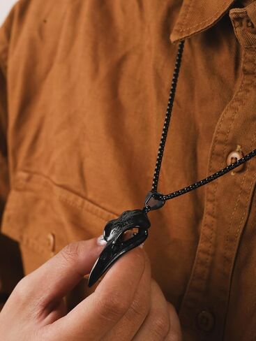 Haquil Helm of Awe Necklace ، الفولاذ المقاوم للصدأ Viking Raven Skull Aegishjalmr حماية Talisman ، سلسلة مربع ، مجوهرات فايكنغ للرجال in Saudi Arabia