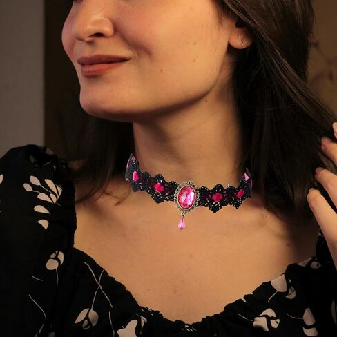 Gothic Lace Choker Necklace for Women Vintage Velvet Gemstone Clavicle Chain Punk Style Hollowed Out Lace Necklaces Halloween Vampire Party Jewelry in Kuwait