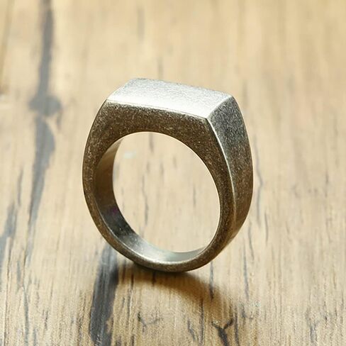 VQYSKO Signet Rings for Men Women,Solid Polished Stainless Steel Biker Ring for Men,Ideal Gift for Dad & Boyfriend,Silver Gold Black Color for Choice, size 4-15 in Saudi Arabia