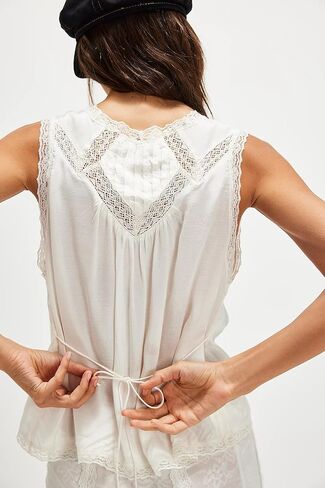 Women Summer Tie Front Tank Tops Y2k Lace Trim Flowy Peplum Cami Shirts Boho Chiffon Ruffle Sleeveless Vest Blouses in Kuwait
