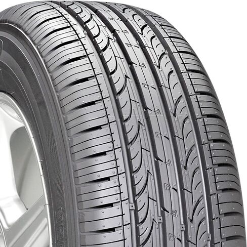 Kumho Solus KH25 All-Season Tire - P215/55R17 93V in Saudi Arabia