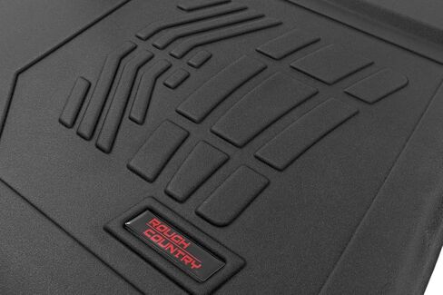 حصيرة أرضية مؤكدة من أجل تشيفي سيلفرادو و GMC Sierra 1500/2500HD/3500HD (2019-2025) CREW CAB مع مقاعد دلو ، مجموعة أمامية وخلفية in Saudi Arabia
