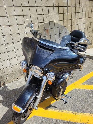 12" Light Tint Windshield Compatible with Harley Davidson Street Glide/Electra Glide/Ultra Classic/Tri-Glide 1996-2013 Models in Saudi Arabia