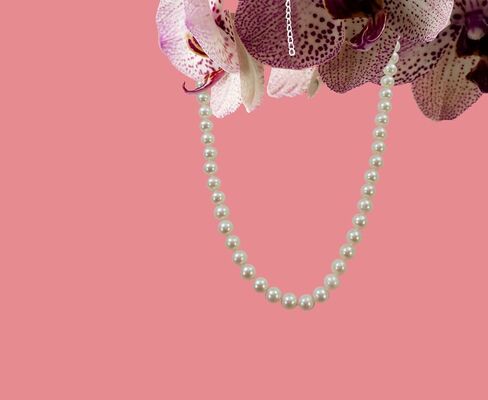 Pearl Necklaces for Women 5mm/6mm/8mm Dainty Round Imitation Pearl Choker Necklace with Extenders Pearl Silver Necklace Costume Jewelry Set Bridesmaid Gifts for Women in Kuwait
