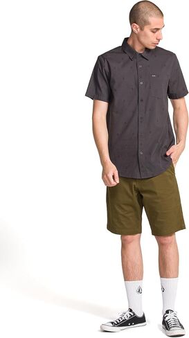 Volcom Men's Patterson Short Sleeve Button Down Woven Shirt in Saudi Arabia