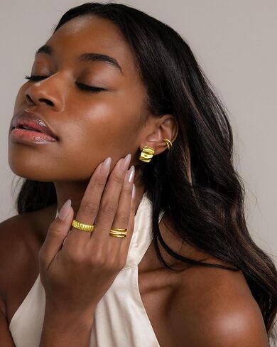 أقراط ذهبية مكتنزة للنساء العصرية 14 كيلو الذهب مطلي ببيان مسمار أقراط Hypoallergenic خفيفة الوزن مربع خمر موجة هدايا المجوهر in Kuwait