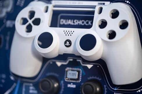 Disassembled So ny PS4 Controller Frame, PS4 Controller DualShock 4 Teardown, Disassembled Wall Art, Wall Decor, DualShock Disassmbly in Saudi Arabia