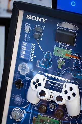 Disassembled So ny PS4 Controller Frame, PS4 Controller DualShock 4 Teardown, Disassembled Wall Art, Wall Decor, DualShock Disassmbly in Saudi Arabia