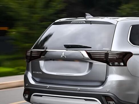 Rvinyl Tail Light Pre Cut Film Tint Kit in Blackout Smoke متوافق مع Mitsubishi Outlander 2016-2020 - ظهور لاصقة in Saudi Arabia