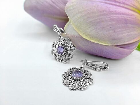 Sterling Silver Filigree Art Floral Design Woman Dangle Drop Earrings with Gemstones in Kuwait