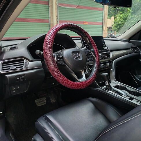 Luxury Crocodile Grain Leather Car Steering Wheel Cover Universal Sport Cute Handle Case for Men Auto Interior Accessories Blue in Kuwait