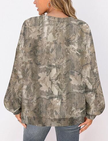 Camo Sweatshirt Women Oversized Graphic Maple Leaf Print Crewneck Sweatshirts Long Sleeve Fall Winter Camo Hoodies in Kuwait