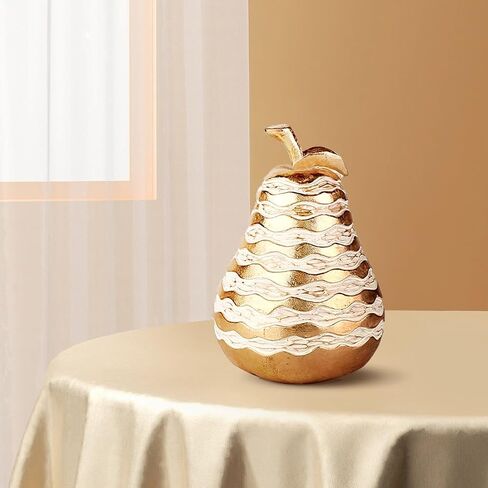 Resin Pear Home Décor الحلي ، تصميم أبيض ذهبي الأنيق ، مثالي للمكتب والجدول الديكور ، قطعة لهجة حديثة أنيقة in Kuwait