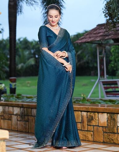 Women's Georgette Dyed & Hot Fixing Saree with Unstitched Blouse Piece in Kuwait